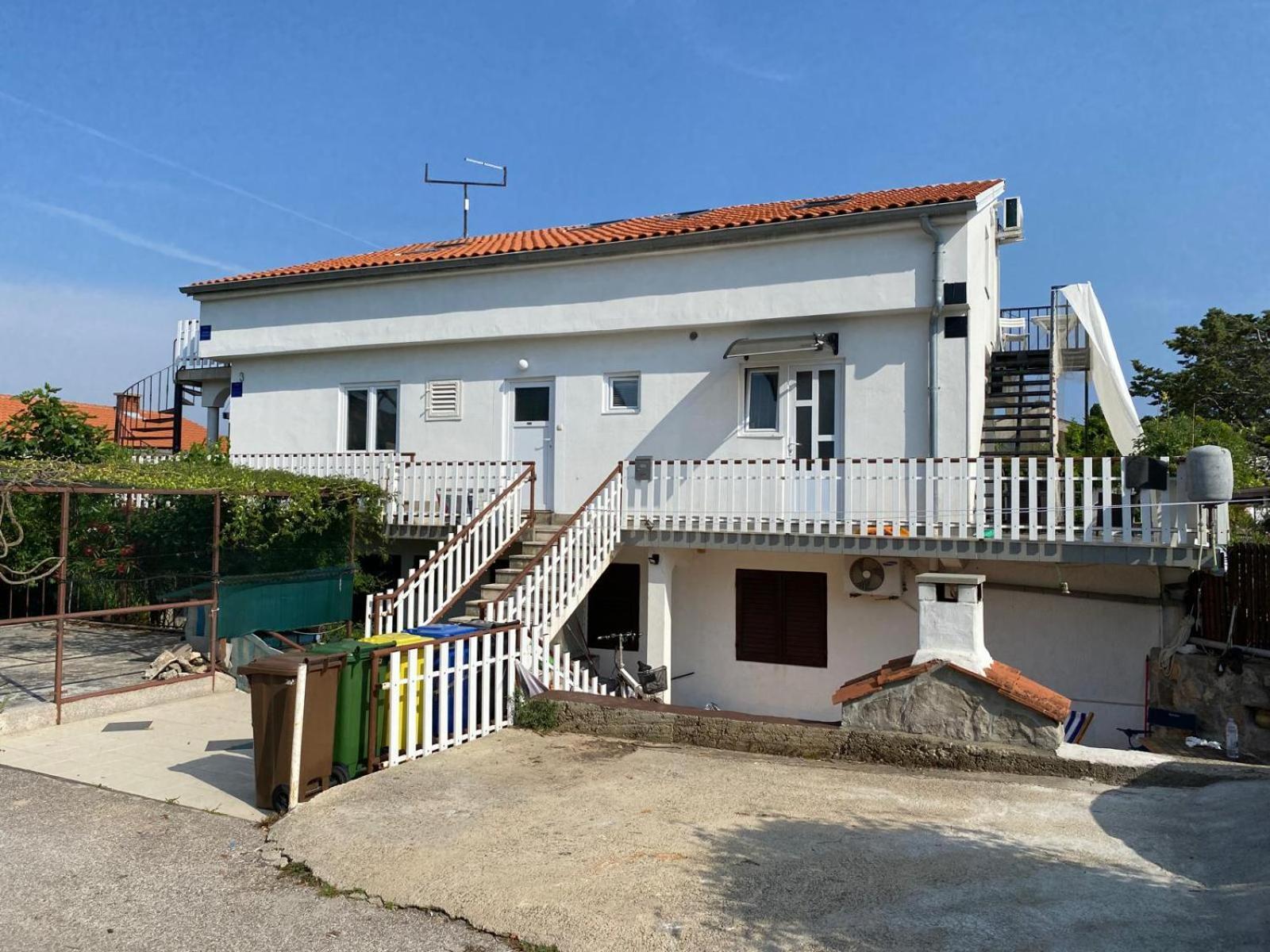 קרק Apartment Ivana מראה חיצוני תמונה